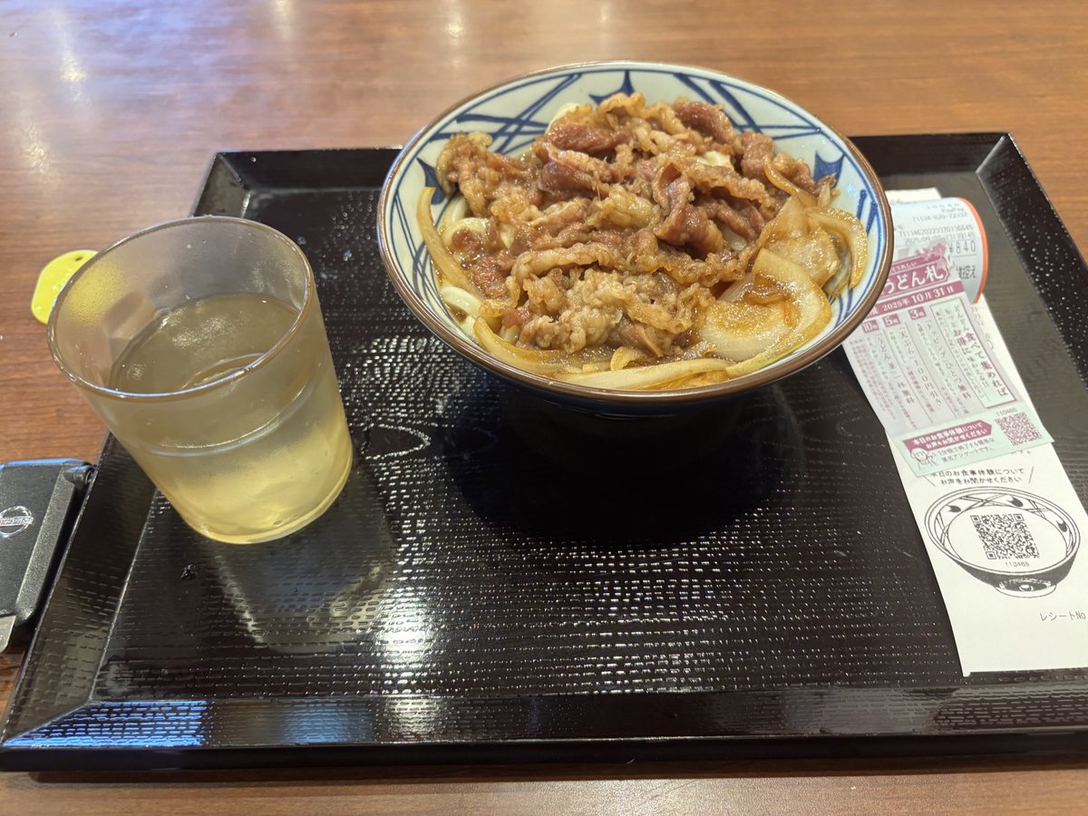 外食行きたい時に免許あると一人で来れるのいいね