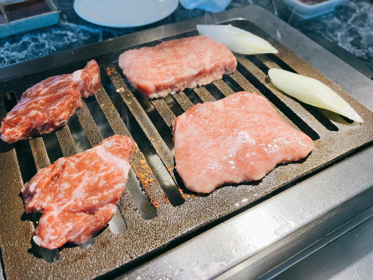 お肉ーーーーーー！！！
しかも特上だって〜🤤🤤🤤🤤🤤