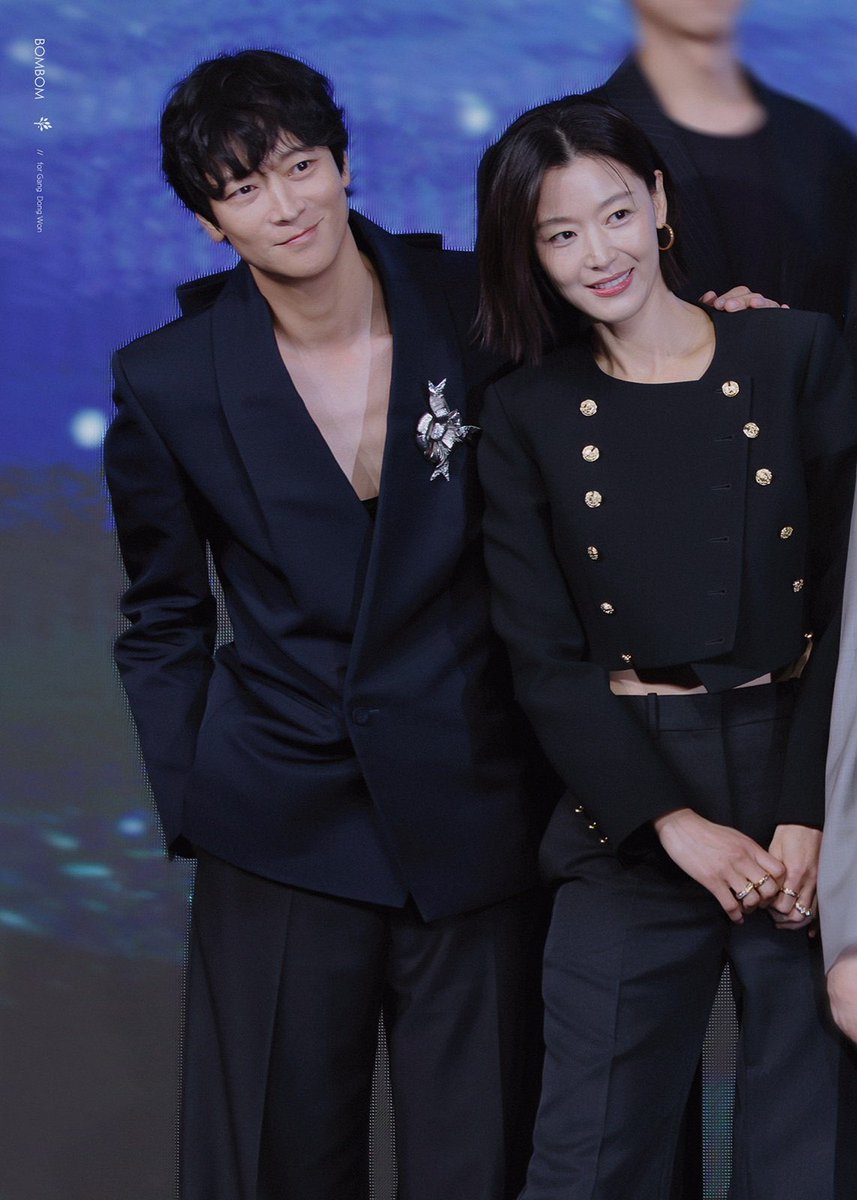 cupid_dw's tweet photo. 81년생 선남선녀의 축복은 끝이 없네 https://t.co/9HowlagPVE