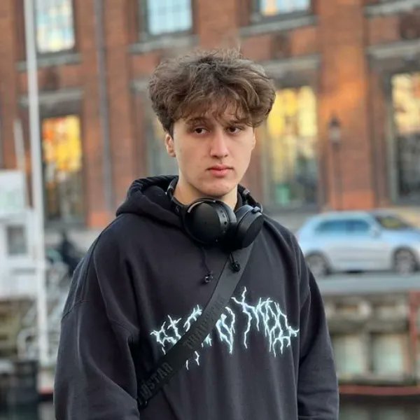 FortniteComp🏆Stats (@fnstatsinfo) on Twitter photo 🇷🇸 <a href="/QueasyFN/">Twis Queasy</a> Globals Placement ⤵️
🔸Lyon 2025 : 🥇
🔸Fort Worth 2024 : 🥈
🔸Copenhagen 2023 : 1️⃣1️⃣
🔸Raleigh 2022 : 🥈
The best player of all time ? 🇷🇸 <a href="/QueasyFN/">Twis Queasy</a> Globals Placement ⤵️
🔸Lyon 2025 : 🥇
🔸Fort Worth 2024 : 🥈
🔸Copenhagen 2023 : 1️⃣1️⃣
🔸Raleigh 2022 : 🥈
The best player of all time ?