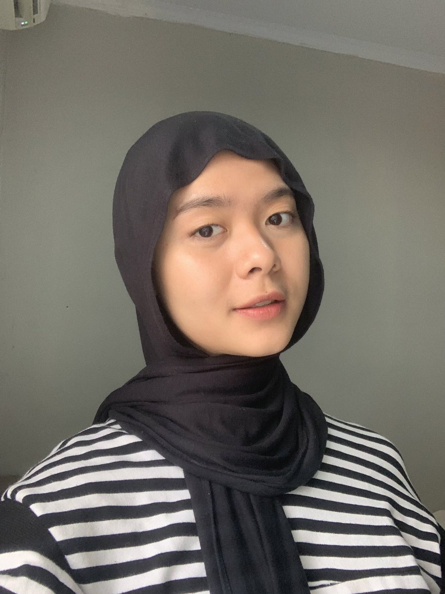 reviewbydica's tweet image. I’m totally in love with this one karna udah bikin kulit aku jadi berasa lebih sehat🥹💗
Berawal dari iseng cobain ternyata malah bikin pengen nyoba produk lainnya juga🫣

#glowskin #axisyglowserum #axisyindonesia