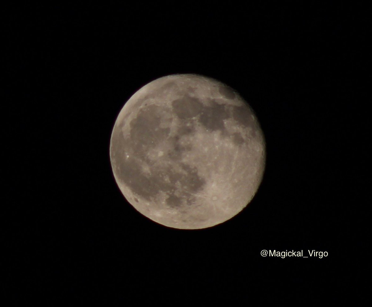 Magickal_Virgo's tweet image. The beautiful, amazing Moon pics I took tonight; 8th of September, 2025. 🤩