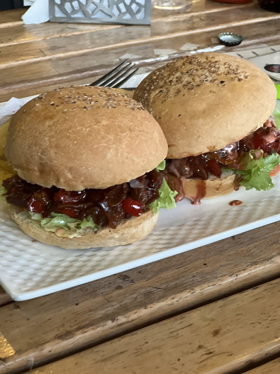 TheMeatGuy256's tweet image. On #Twosdays the meat is served between some buns and the serving is double!!! 
#BacktoTheBasics