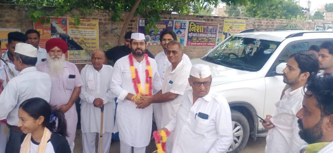 #रायसिंहनगर पधारने पर #कांग्रेससेवादल के साथियों विनोद डाबी जी, श्याम लाल जी शीशपाल जी , मोहनलाल जी, आदि द्वारा स्वागत का बहुत बहुत आभार।