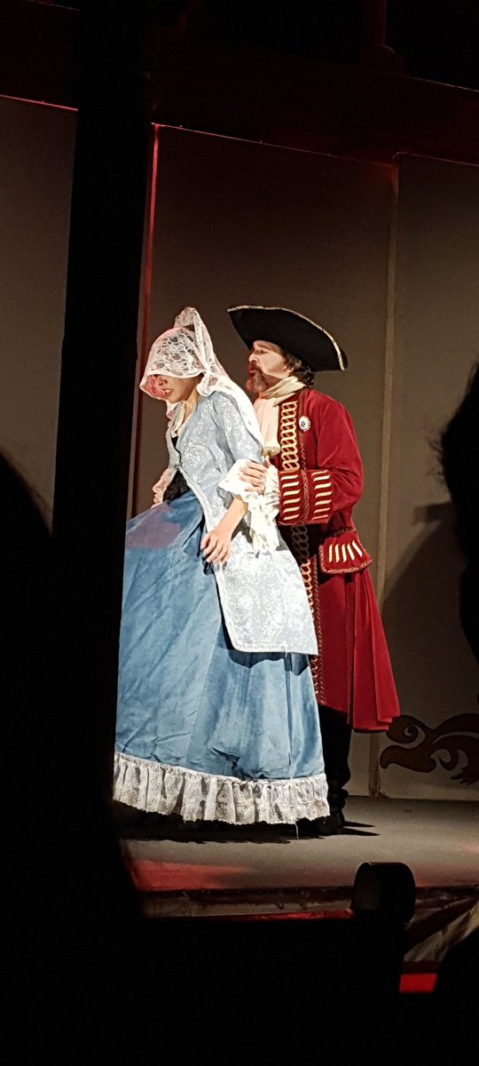 IoWaws's tweet image. Gracias por los accesos. Muy divertida la obra. @WowmxTv  🎭❤️