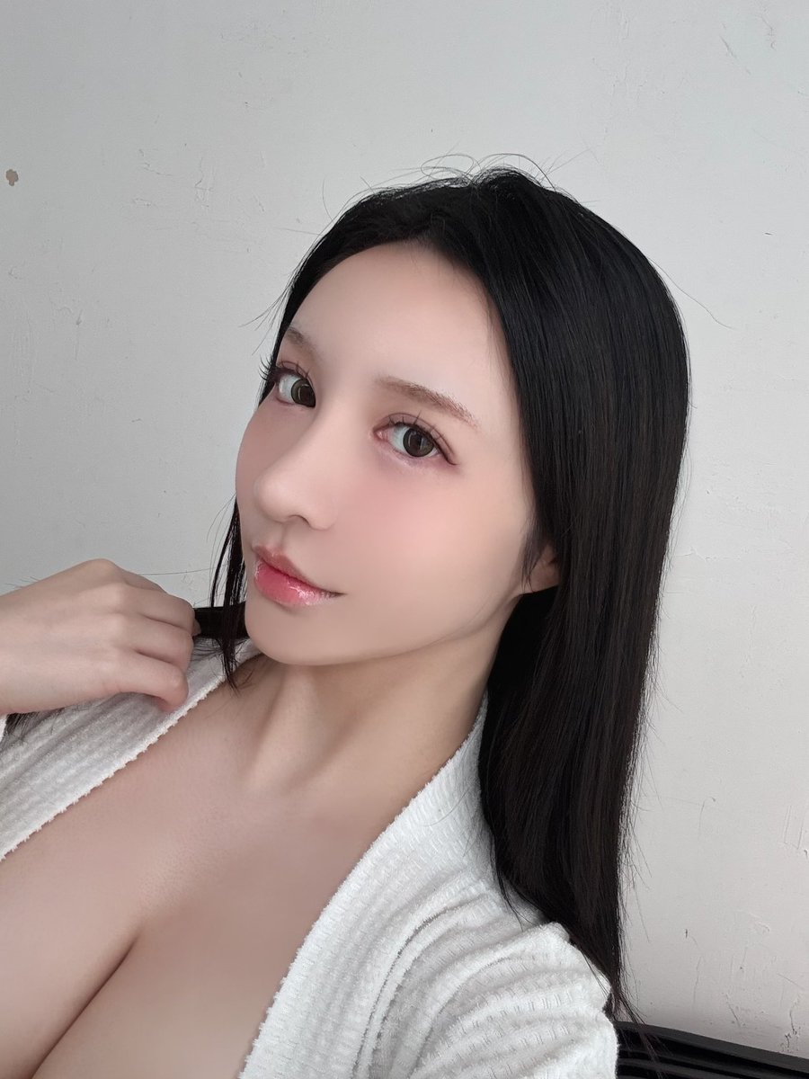 今日、EX MAXの雑誌撮影に参加しました！
発売日がとっても楽しみです～～✨ https://t.co/Dsj3HfzPY6
