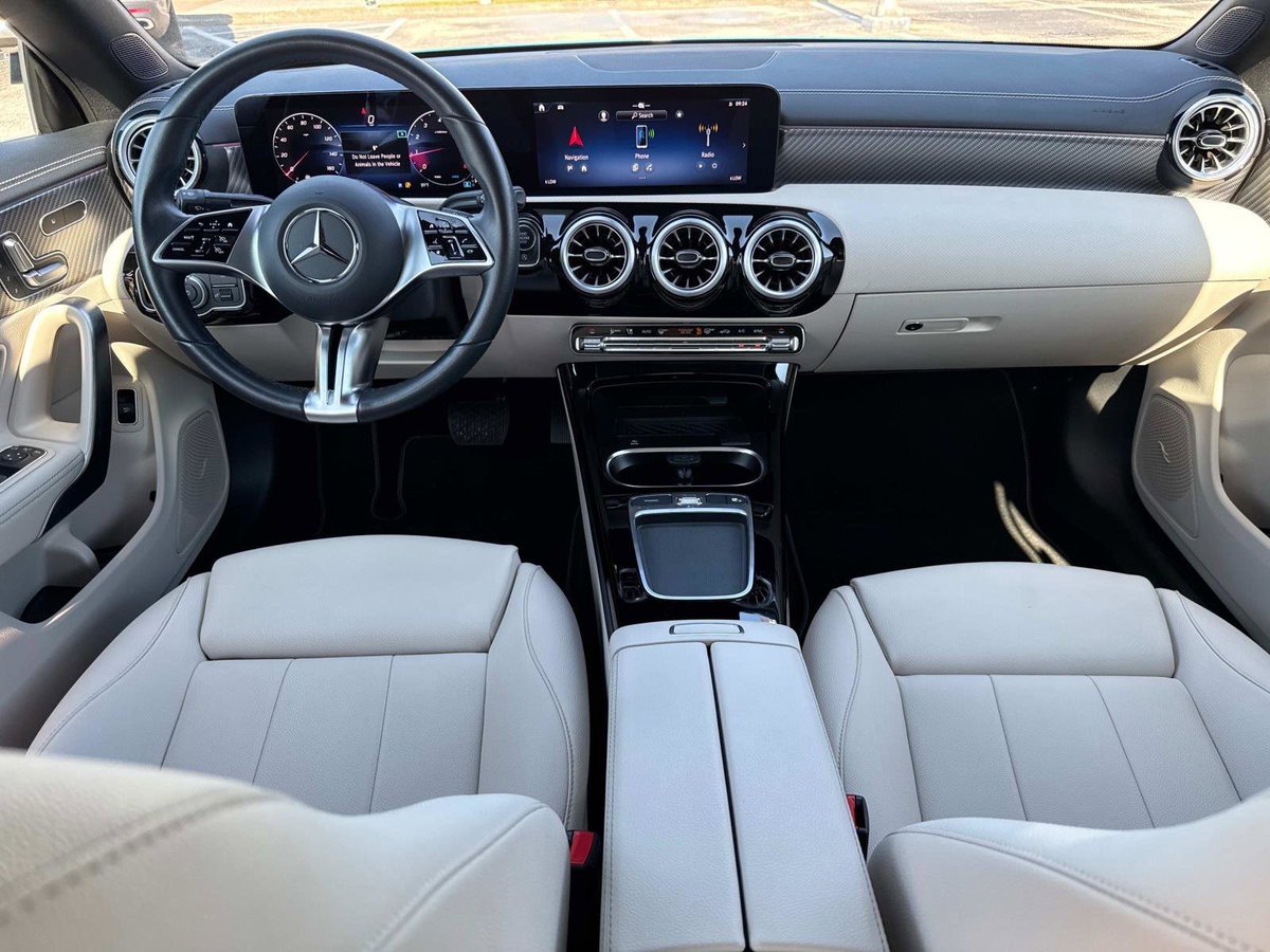 TheHR263's tweet image. People who pick BMW over Mercedes-Benz must be sick in the head.