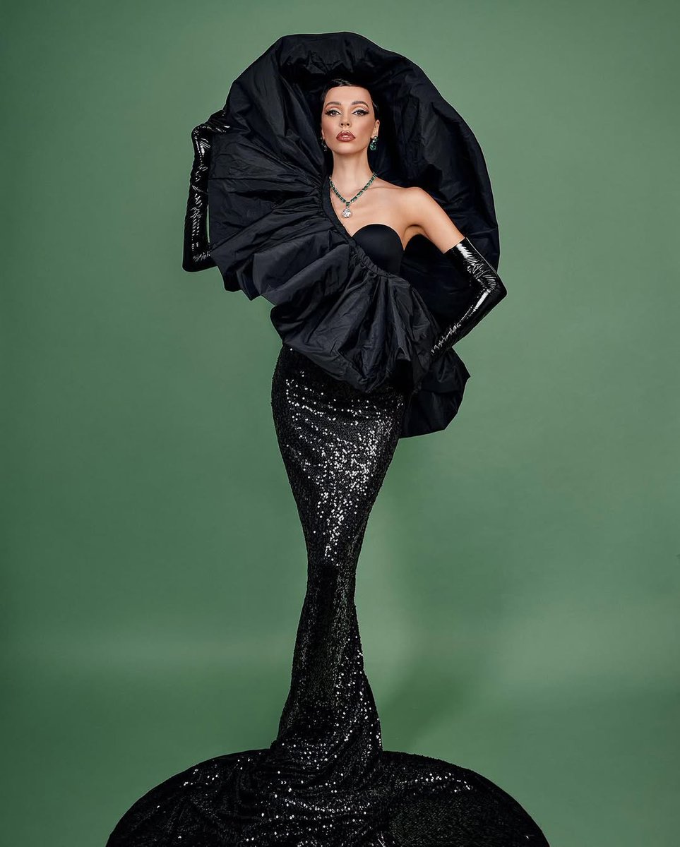 SienaLena93930's tweet image. High-End Model Retouching Services 

Improve your portfolio with our High-End Model Retouching services.  We utilize innovative procedures to smooth skin, enhance features, and balance lighting, resulting in breathtaking, magazine.

#ModelRetouching #BeautyRetouch
#HighEndRetouch