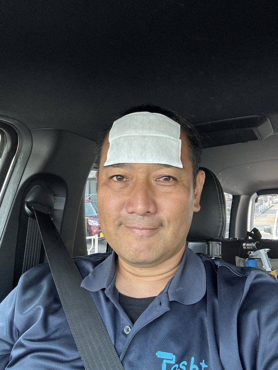 熱中症ってほどでもないんだけど、暑くて頭がぼーっとするので、試しに冷えピタ貼ってみたら気持ちが良かったです。

でも、デコが広いの２枚貼りじゃなきゃダメだった笑

何年か後には３枚になってるかもなぁ笑笑

#トーシンリフォーム
#企業公式相互フォロー

↓弊社のホームページもご覧下さい！