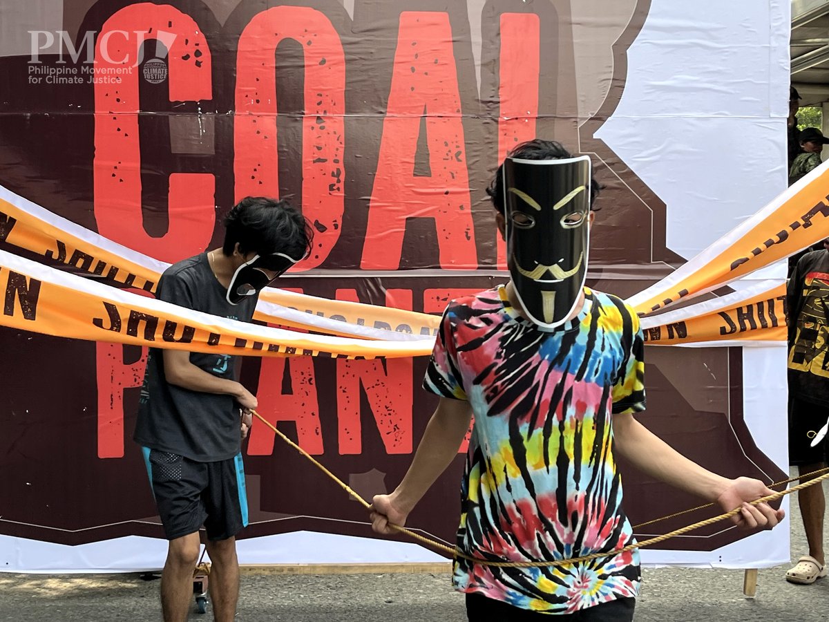 cjmovement_ph's tweet photo. 📣 COAL at KORAPSYON, Wakasan!📣
Mula Bonifacio Shrine, nagmartsa tungong Mendiola ang iba't ibang sektoral na grupo para sa Asia Day of Action Against Coal, ngayong Setyembre 9, 2025.
Basahin ang press release ng PMCJ rito:
https://t.co/neyLLf48Gk
#EndCoal #PHFloodControl https://t.co/DDEHrRku0K