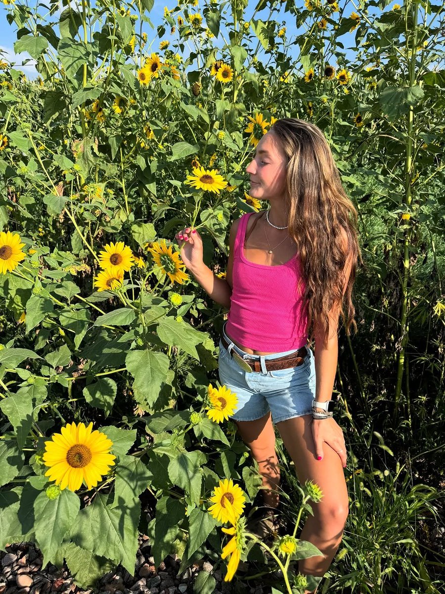 Soaking up summer 🌻