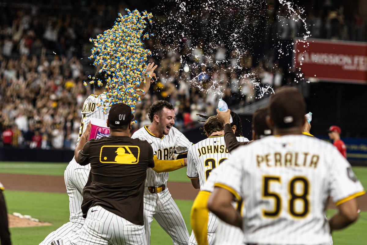 ortizvisualz's tweet image. tatis says goodnight 💤
-
- 
@tatis_jr