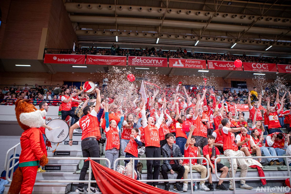 Esto es GRADA SR27 CLUB

El carnet que une a todos los que quieren vivir el basket con nuestra peña, estén o no en nuestra grada. 🏀🔥

Aquí hay basket, comunidad y un poco de locura.

Si quieres unirte al club más molón del Palacio,déjanos un ❤️ en comentarios y te contactamos.