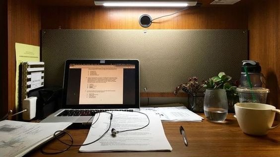 pilatesgirly's tweet image. libraries filled with students, wearing sweatpants everywhere, late nights and short rest time