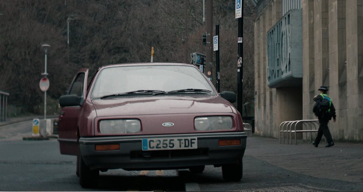 VinylJerk's tweet image. 特別捜査部Q(Dept.Q) 面白いな。使う車が汚いフォードシエラで、まさにシットボックスの中のシットボックスって感じで味わい深い #shitbox