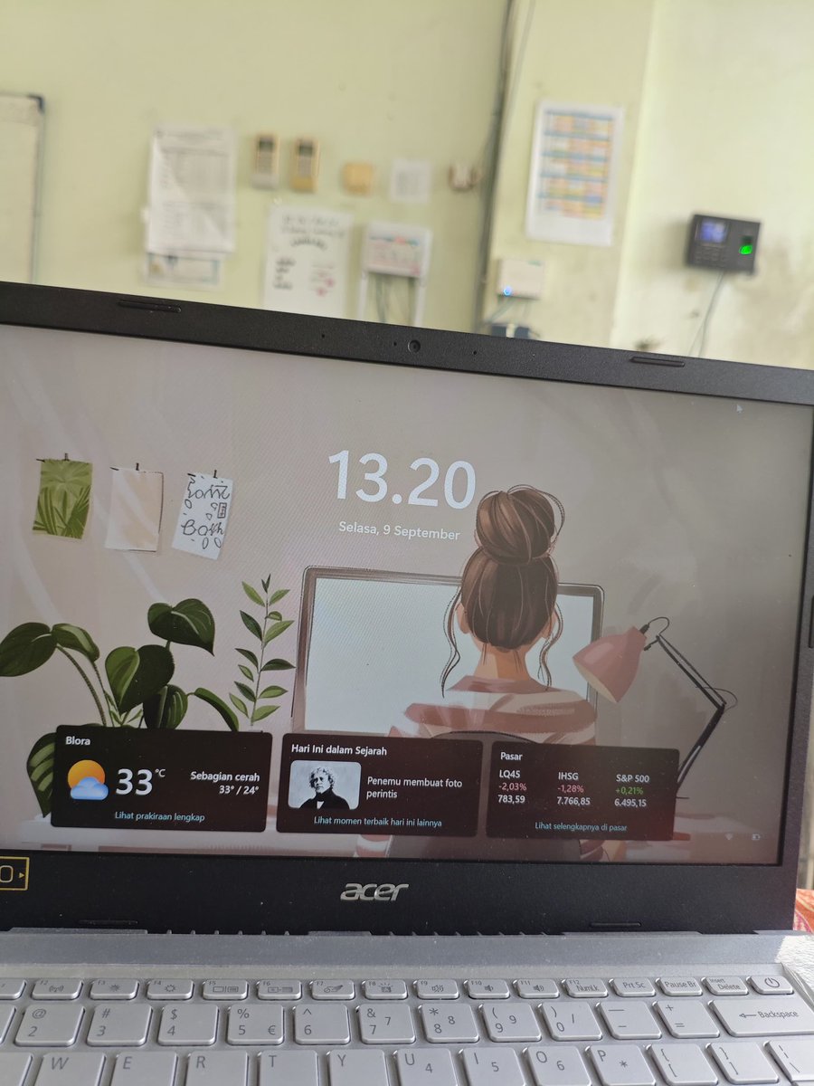 sunflowerenn's tweet image. ketika kuliah ambil S.Pd.