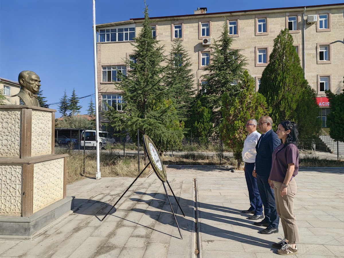 2025-2026 Eğitim-Öğretim yılının tüm kademelerde başarılı, mutlu, huzurlu bir yıl olmasını diliyoruz. İlköğretim Haftası kutlu olsun.
<a href="/nevsehirmem/">Nevşehir İl Millî Eğitim Müdürlüğü</a>
<a href="/semihkirim/">Semih Kırım</a>
<a href="/tcmeb/">Millî Eğitim Bakanlığı</a>