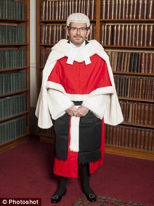 UK 🇬🇧 

Twenty years ago Islamic extremists bombed a bus in London killing 56 people. Now the mastermind Haroon Rashid Aswat is being released. The judge told him, “I wish you all the best and advise you to stay on your medication, follow the guidance you are given, and stay away