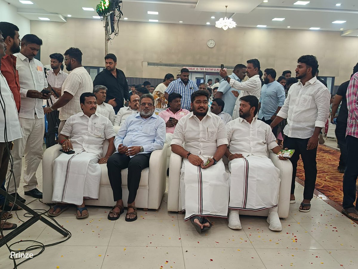 SDSSELVAM's tweet image. சென்னை உயர்நீதிமன்ற வழக்கறிஞர், சித்தாமூர் ஒன்றிய மாணவர் அணி செயலாளர் திரு.சேவல் ச. இராம்பிரசாத் மற்றும் S. நளினி அவர்களின் திருமண வரவேற்பு விழாவில் கலந்துகொண்டபோது...

#Marriage #function #highcourt #advocate #AIADMK #eps #trending #SDS #SDSSELVAM