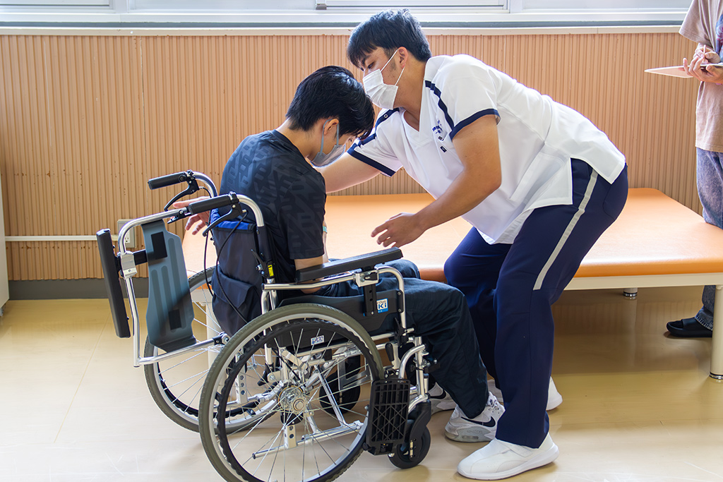 imwc_1's tweet image. 未来の理学療法士たち、OSCEで力試し！
imwc-ichinoseki.ac.jp/info/physical/…