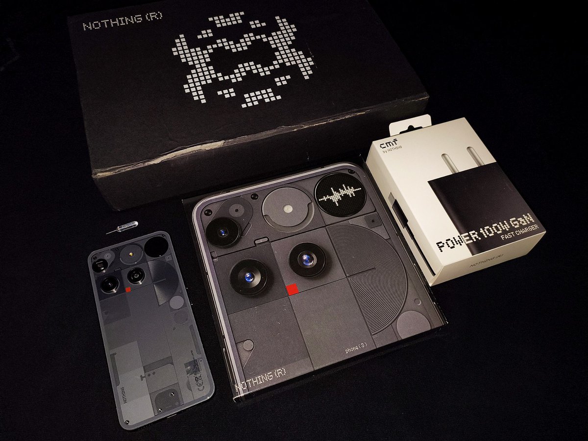 x.com/Nothing_Fan_Bo…

Knock knock!

 Phone (3) is here a heartfelt thanks to <a href="/Technerd_9/">Technerd</a> and <a href="/nothingindia/">Nothing India</a> for considering me for this review I look forward to sharing my insights and first impressions soon in the meantime I will share a few shots I captured yesterday 🌅⚡

I