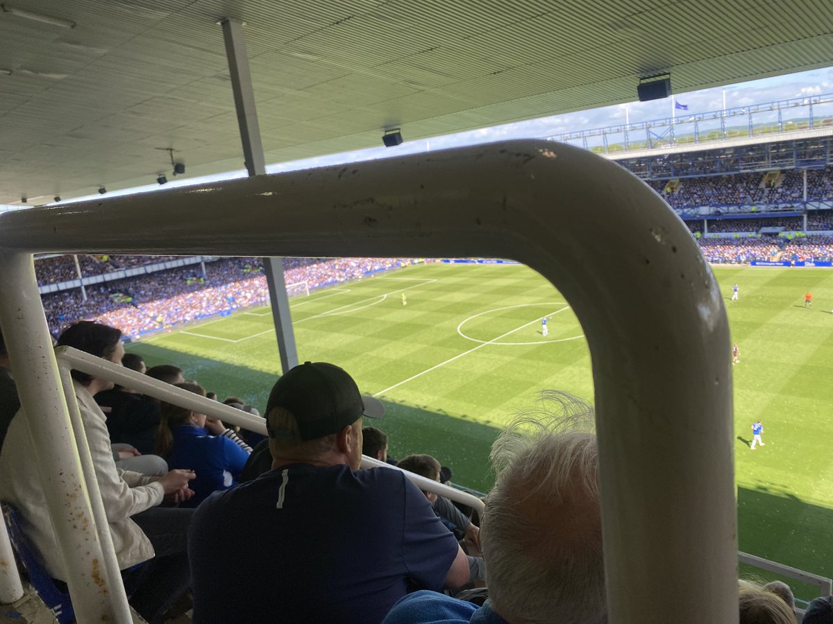 clarissafhorton's tweet photo. @Everton Old seat 🆚 New seat https://t.co/2E9VrSfOU5