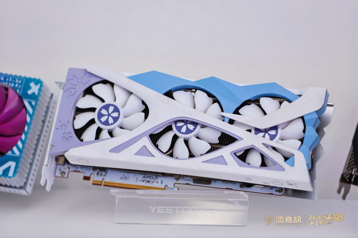 YestonOfficial's tweet image. 💻Step into the tech world at Yeston&apos;s showroom. Exploring the generations of graphics cards and meeting the stunning giant Sakura Waifu GPU model!
.
#yeston #graphicscard #gpu #hardware #pcgaming #pcbuild #sakura #atlantis #sakuraatlantis #sakuragpu