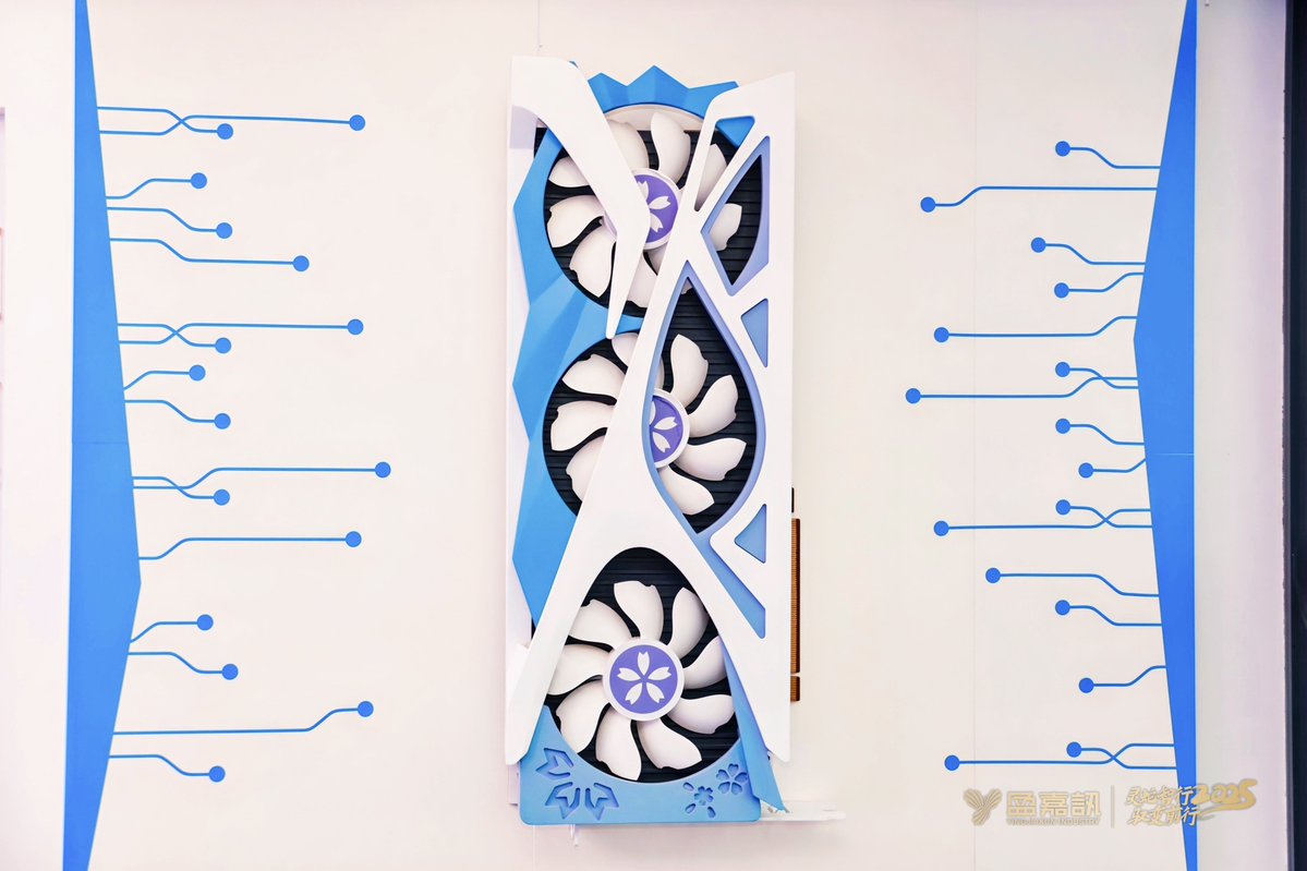 YestonOfficial's tweet image. 💻Step into the tech world at Yeston&apos;s showroom. Exploring the generations of graphics cards and meeting the stunning giant Sakura Waifu GPU model!
.
#yeston #graphicscard #gpu #hardware #pcgaming #pcbuild #sakura #atlantis #sakuraatlantis #sakuragpu