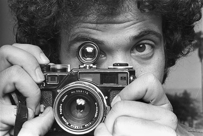 acprimavera3's tweet photo. Lucio Battisti   5.03.1943 - 9.09.1998
Er war einer jener seltenen Künstler, die mit jeder Melodie ein Stück Seele verschenkte

„Und wenn du wirklich ein leuchtendes und duftenderes Leben führen willst…“

La collina dei ciliegi
https://t.co/VEzAhVn2bG https://t.co/PwVA4xmNHa