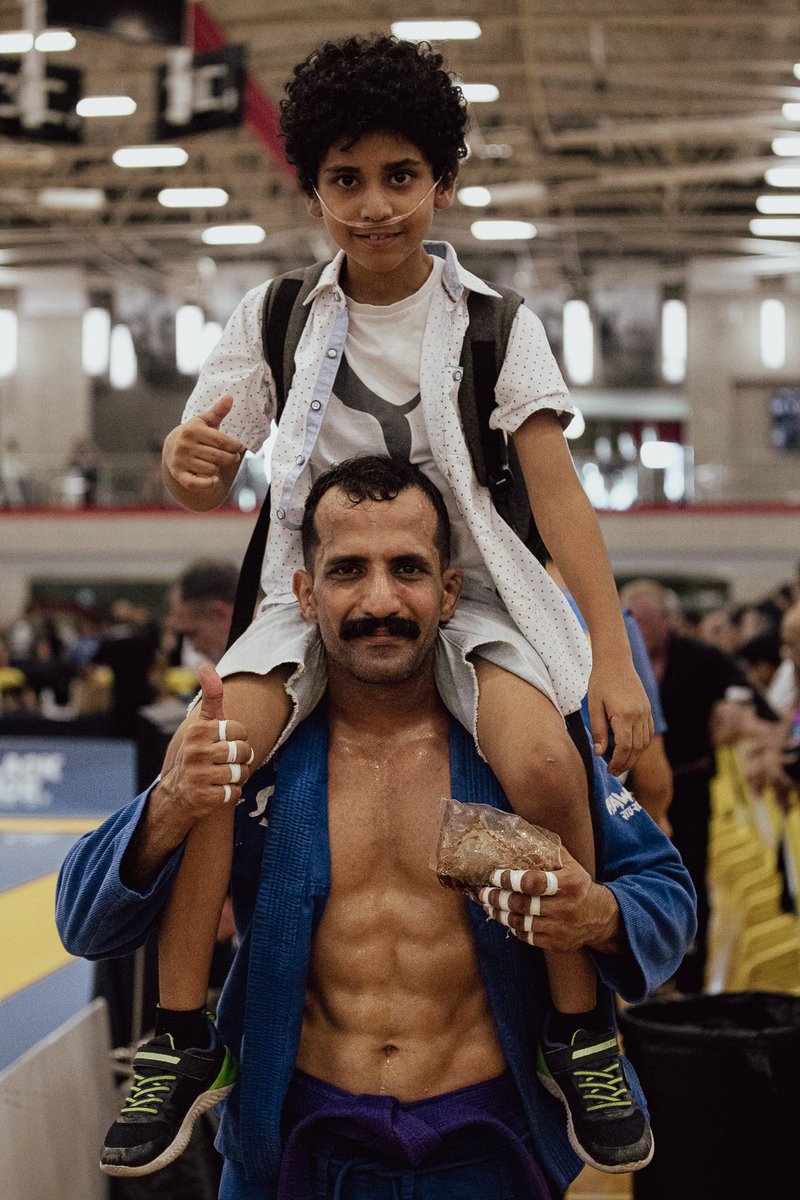 ربما قد تلمح التعب في عيناي 
لكن لن ترى الهزيمة