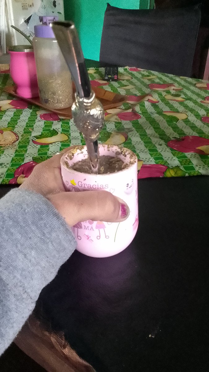 Buen Diia..
Mates en Lo de una Loquita.. Piia...