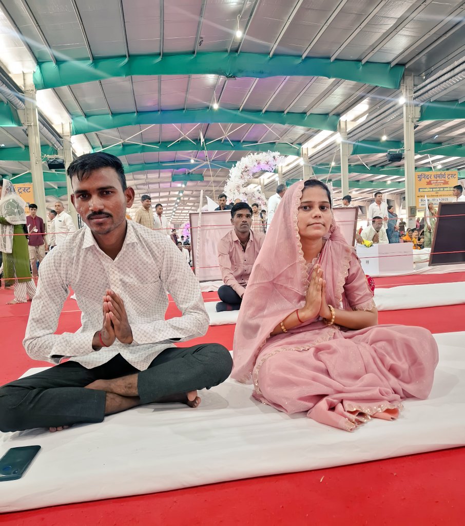 Im__Singh's tweet photo. #दहेज_की_बेड़ियों_से_आजादी संत रामपाल जी महाराज के अवतरण दिवस के मौके पर सभी सतलोक आश्रमों में 100 से अधिक जोड़ों के हुए दहेज मुक्त विवाह, जोकि संत रामपाल जी की शिक्षाओं का प्रभाव है।
- Mission Of Sant RampalJi https://t.co/qVlmjPGnyv