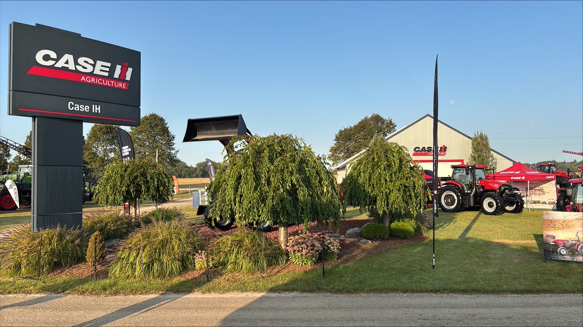 DPEPrecision's tweet image. Day 1 at #COFS25 is here!
Come meet the Delta Power Precision team in the @Case_IH & @NHAgriculture corporate booths.
😮 See the latest Precision Ag tech
👀Check out the hardware in person
❓Ask us your questions
We’ll be here all week—stop by and say hi!
#OntAg #PrecisionAg…