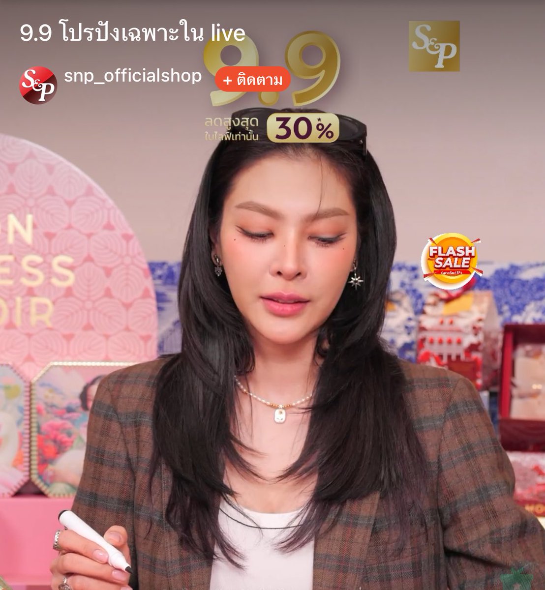 Faye stop being attractive for 5 seconds challenge: FAILED.

SNP MOON CAKE FESTIVAL
#SNPMooncakexFaye