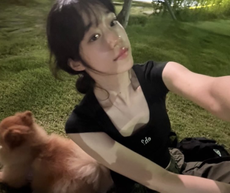 yoonseoarchive's tweet photo. 💌 250909 yoonseo 𓆩❤︎𓆪

#RohYoonseo #노윤서 https://t.co/1Y4wvbIbHK