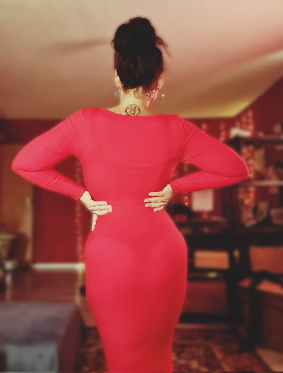 Lady_Hel_'s tweet photo. Beweg dich und gönne, was du mir durch deine bloße Anwesenheit schuldest.  Beginnt deine Nachricht nicht mit einem Amazon Gutscheincode, kannst du es gleich lassen. 

#findom #femdom #geldherrin #herrin #moneydom #Dom #slave #zahlsklave #sklave #fetisch #payslave #zahlschwein https://t.co/3VGEwISxem