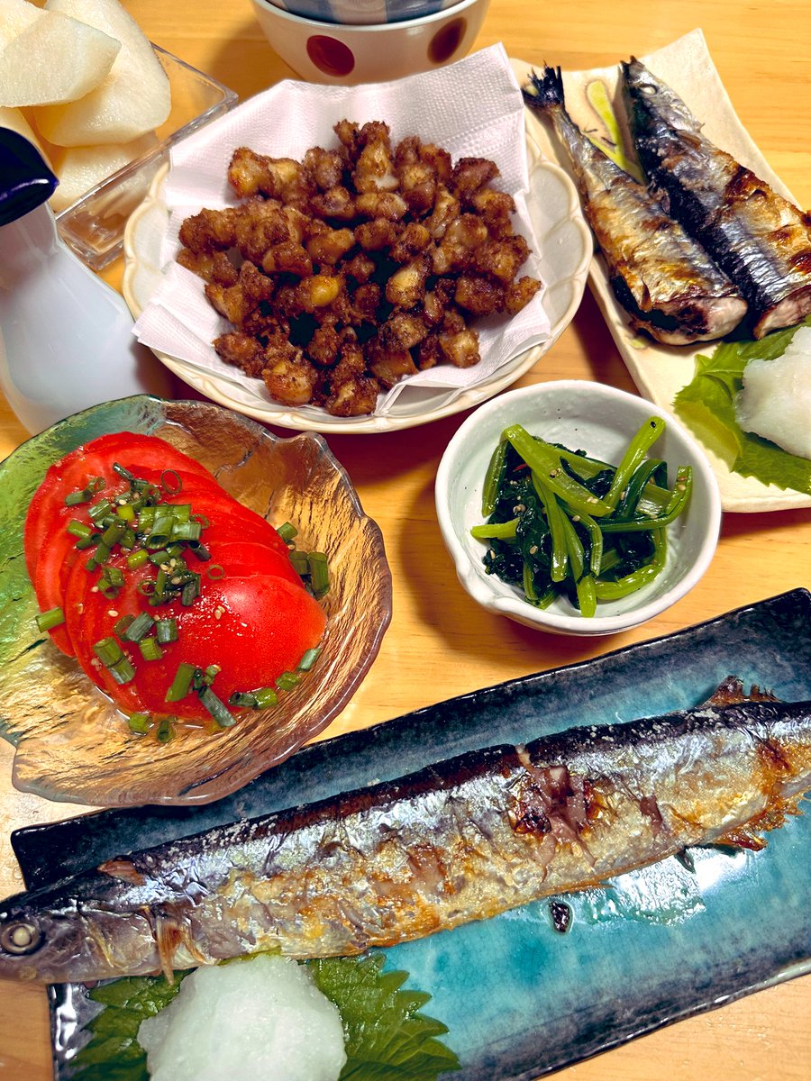 tomoa_co_go's tweet image. #秋刀魚

今年の秋刀魚は旨いと聞いて🤤

#おうちごはん #晩ごはん