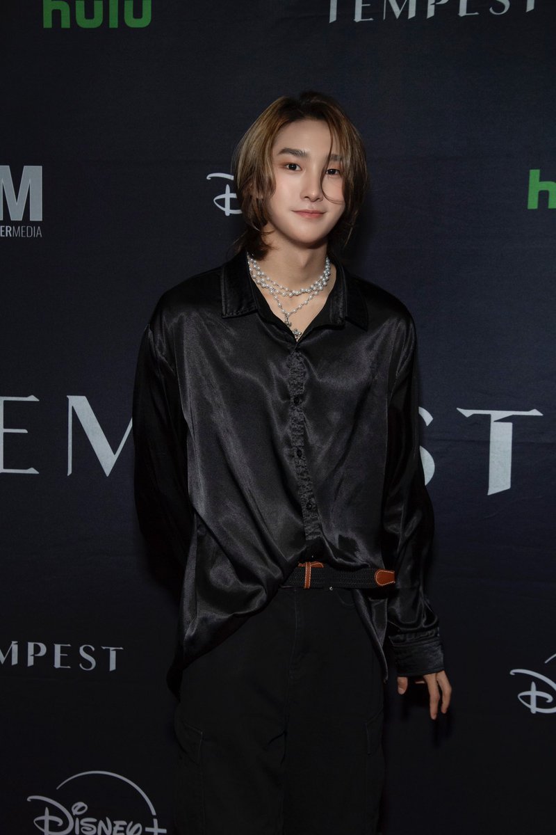 1VERSE_official's tweet image. [📸] 250904

'TEMPEST' L.A. Premiere

#1VERSE #유니버스 #KENNY #케니