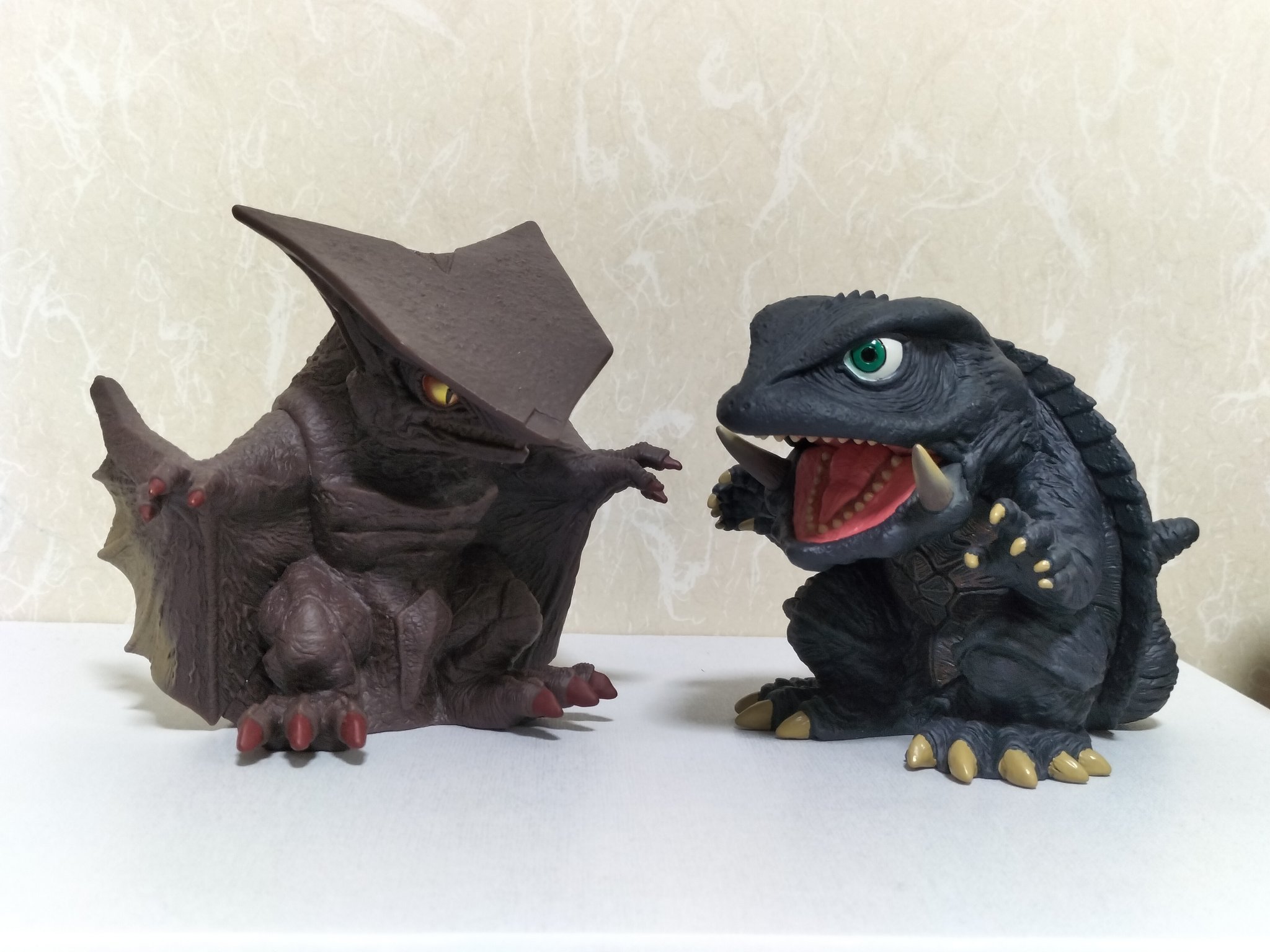 鎮座獣 バンプレスト ゴジラ ガメラ 10種セット かっこいい」×「かわいい」を兼ね備えた「鎮座獣」の新作あらわ