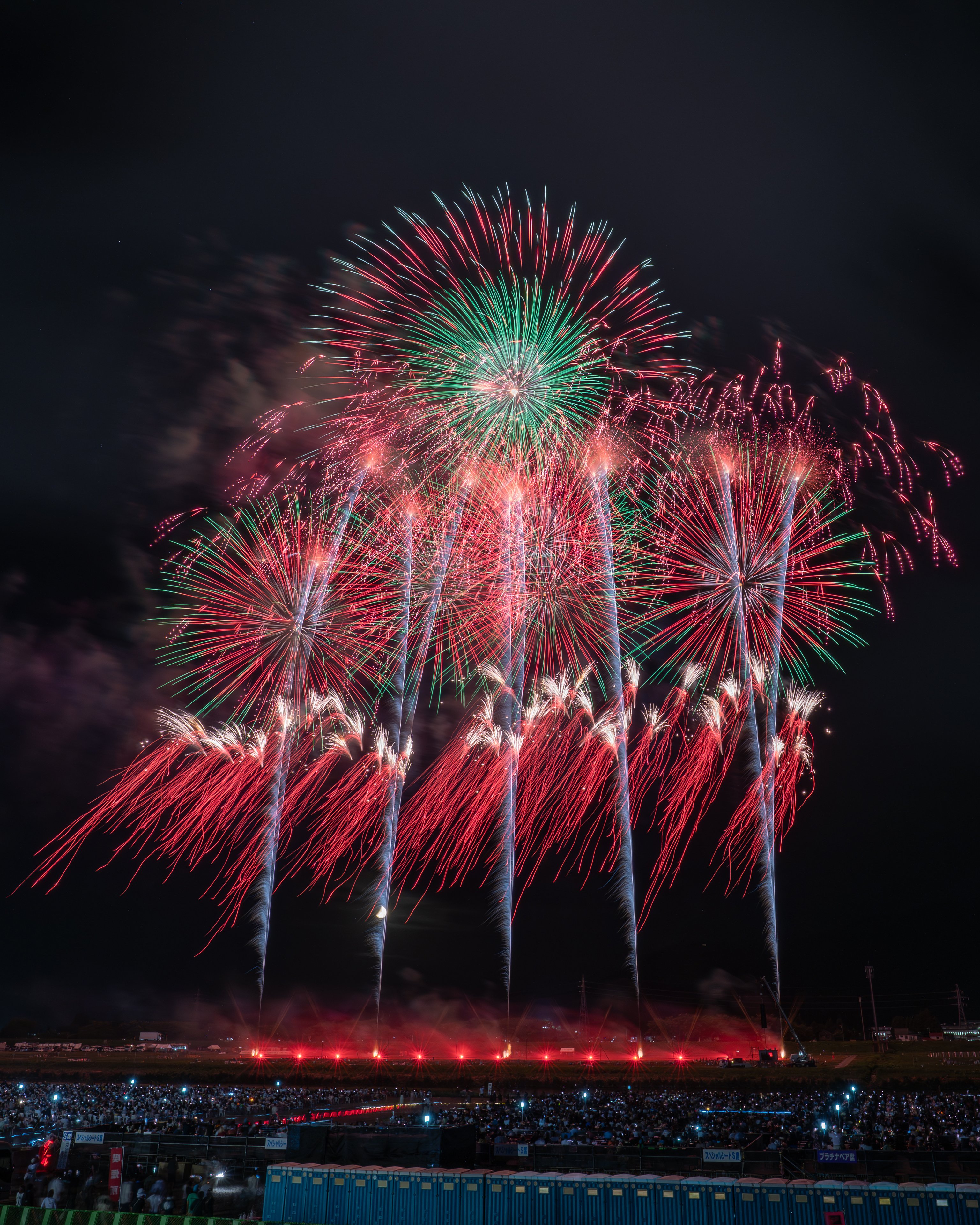 元祖　花火 12月23日24日】展望フロアで、スパークリングナイト花火を見よう