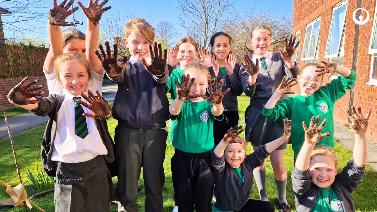 🌳Veolia Orchard is back in full bloom, with applications now open to new settings! 🍓

Whether you’re a school, college, community centre or church, plant the seeds for a greener tomorrow with a free orchard: veolia.co.uk/veolia-orchard