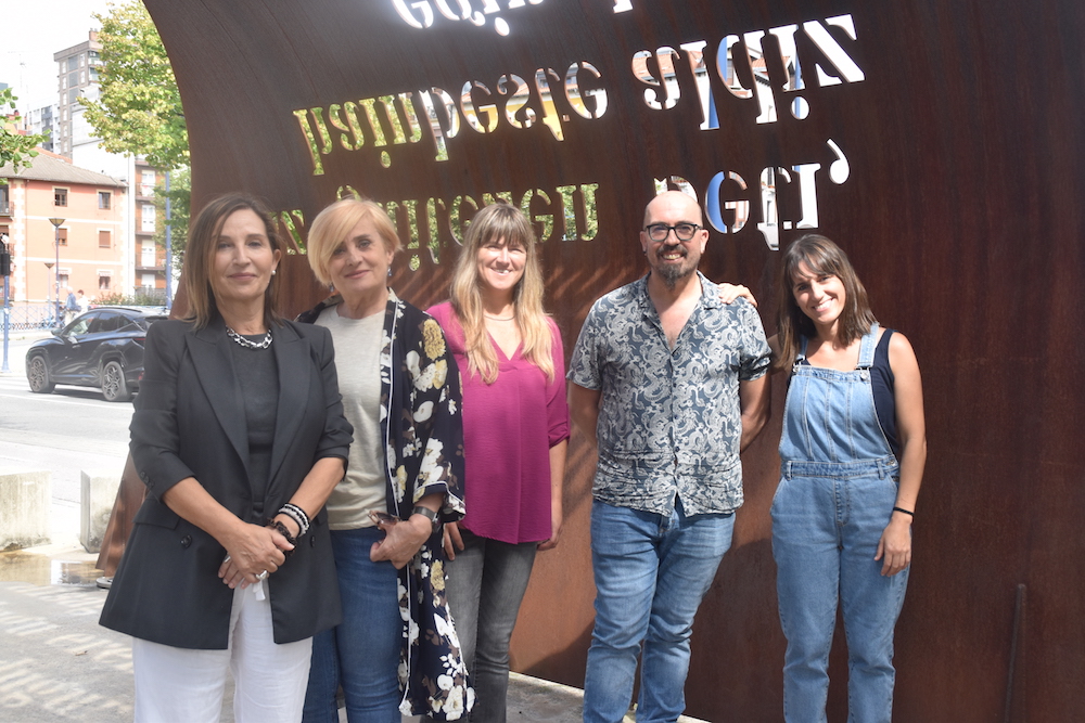 Euskara eskura, ate denak zabaltzeko
oarsoaldea.hitza.eus/2025/09/09/eus…
<a href="/leiremazizior/">leire</a> <a href="/oreretakoaek/">Oreretako Xenpelar AEK euskaltegia</a> <a href="/UdalEuskaltegia/">Errenteriako UE</a> #Errenteria #Orereta