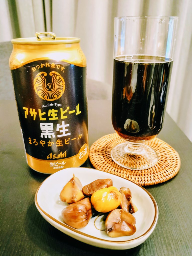 san867205631070's tweet image. お夕飯で少し残ったむき甘栗と黒生で食後のデザート🫶🫶🫶

一緒にいただくと甘苦い味わいになってリラックス効果高め。良き良き〜

#晩酌　#黒生　#アサヒ　#栗　#重陽