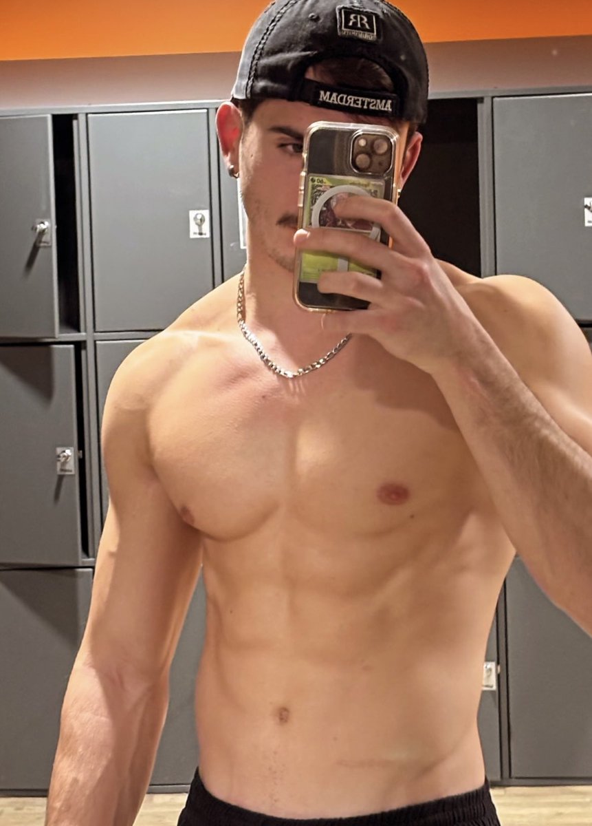 Aznek2974 tweet media