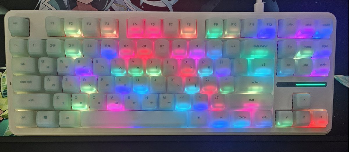 키보드 커스텀 했습니다