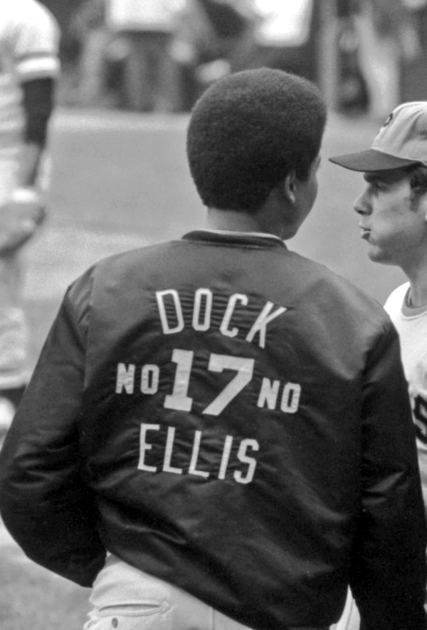 TheBuccosFan's tweet photo. D is for Dock Ellis.
So, who do you have for D? 🤔
#BucsFirstNameGame ☠️⚾️ https://t.co/fejeudkeNu