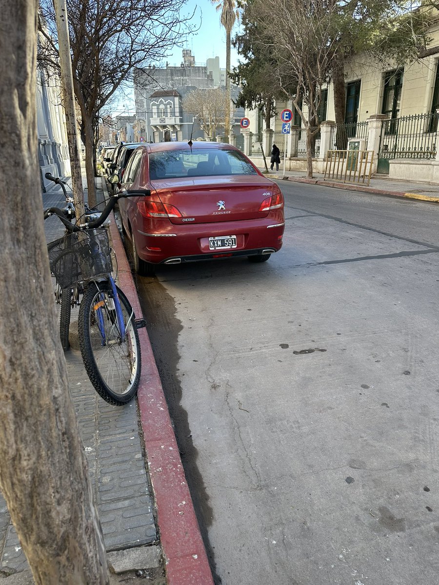 Es raro que teniendo un ente RECAUDATORIO al 100%, aún no le den bola a los cordones PINTADOS EN ROJO.

Sigo colaborando con pruebas, hasta que se dignen a efectuar un control y HACER RESPETAR los cordones que pintaron en ROJO.
<a href="/gobderiocuarto/">Gobierno de Río Cuarto</a> <a href="/PrensaRioCuarto/">Sub. Comunicación R4</a>