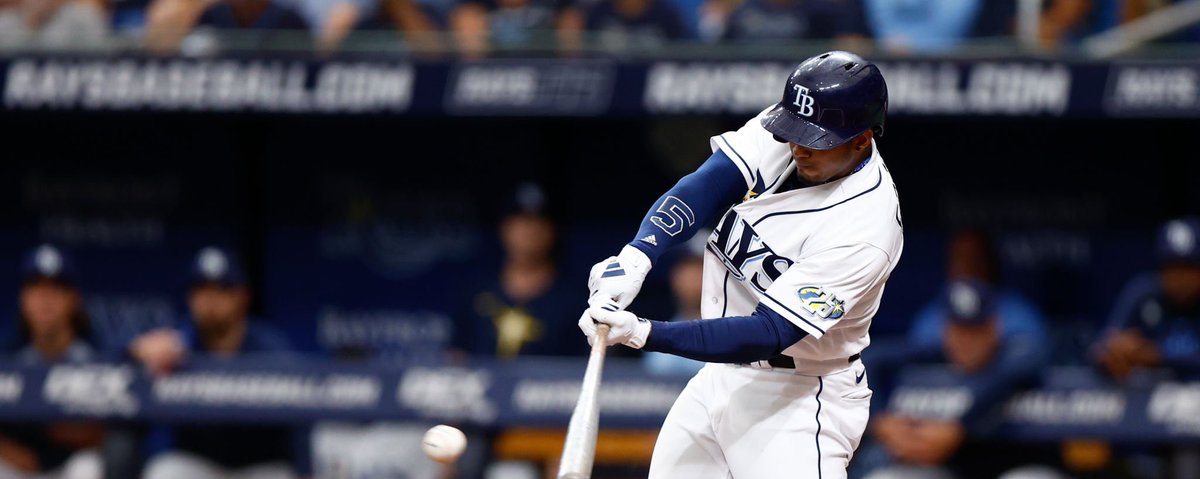 No hagan leña del árbol caído, ese chico lo que de verdad necesita es ayuda para su salud y apoyo familiar. Necesita que aquellos que estaban con él en sus buenos tiempos estén ahí otra vez. Pasar por lo que está viviendo no es fácil, y solo él sabe realmente lo que siente por