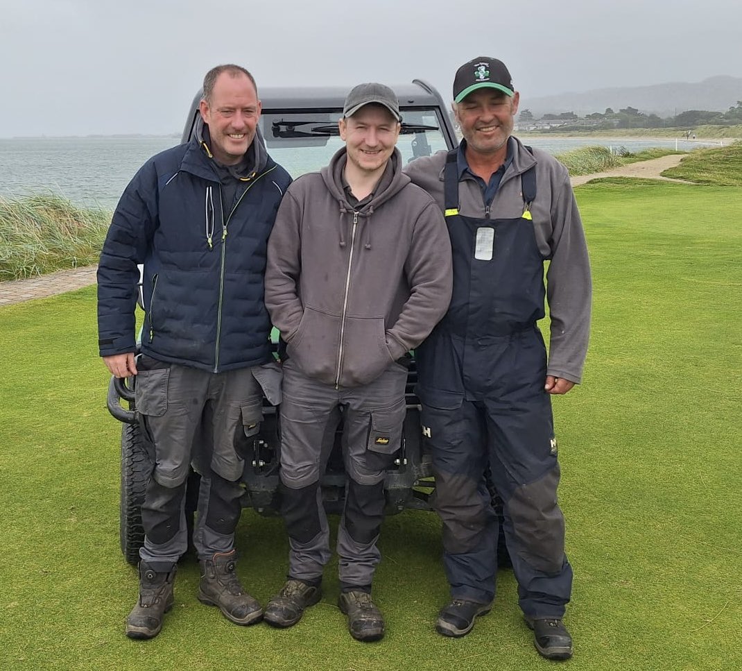 A huge thanks to our amazing greenkeepers Simon, Dan, Pete and Andy. We really appreciate all you do for us. <a href="/sutto_simon/">Simon Lewis</a> #ThankAGreenkeeperDay