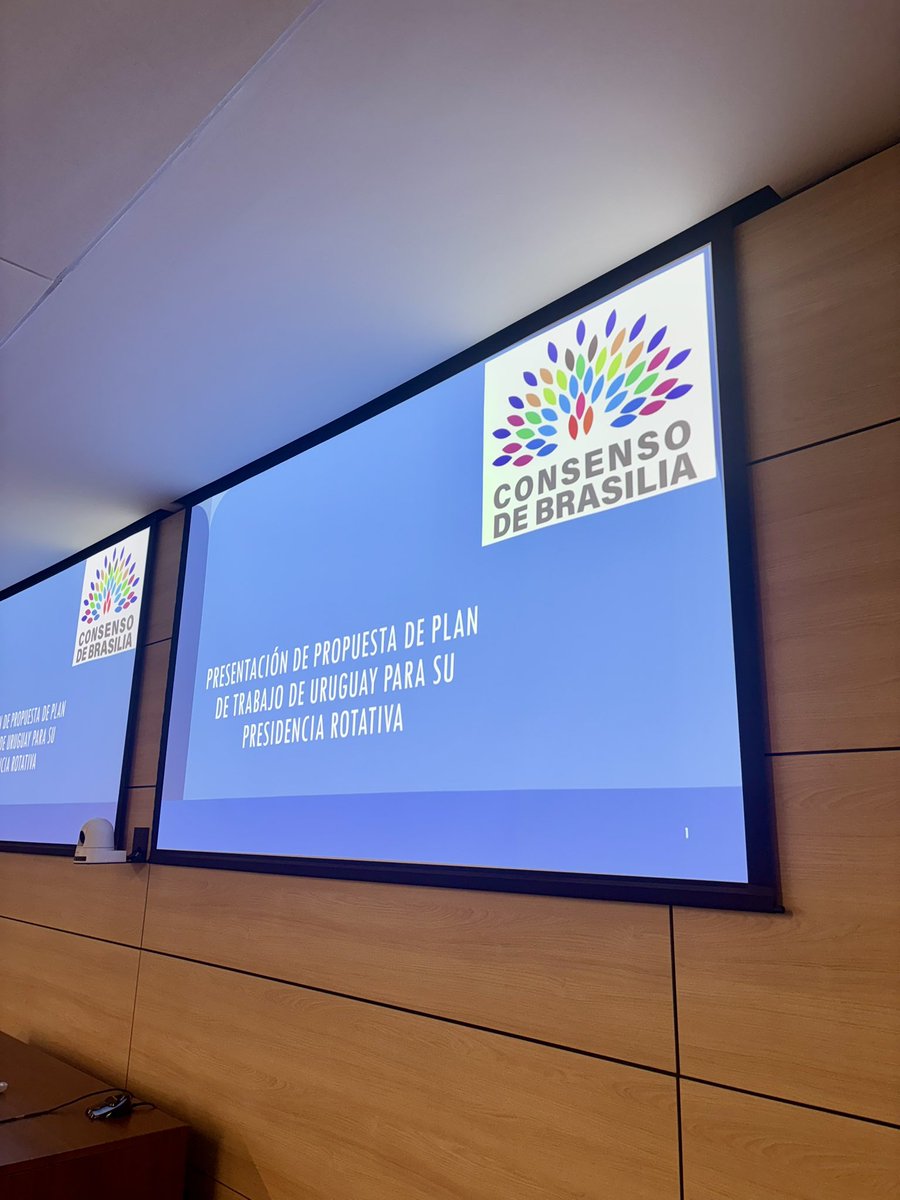 🤝 Ya estamos en la primera reunión de la presidencia rotativa de Uruguay del Consenso de Brasilia en la sede de <a href="/AgendaCAF/">CAF</a>
